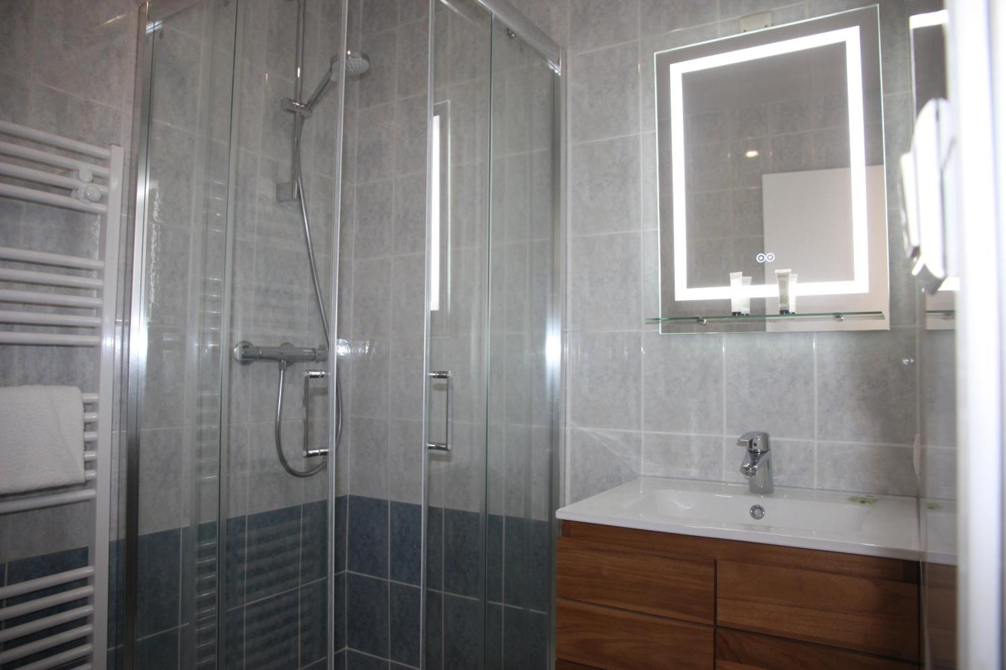 Resid'Spa Loire & Sevre - Appartement Reze Luaran gambar